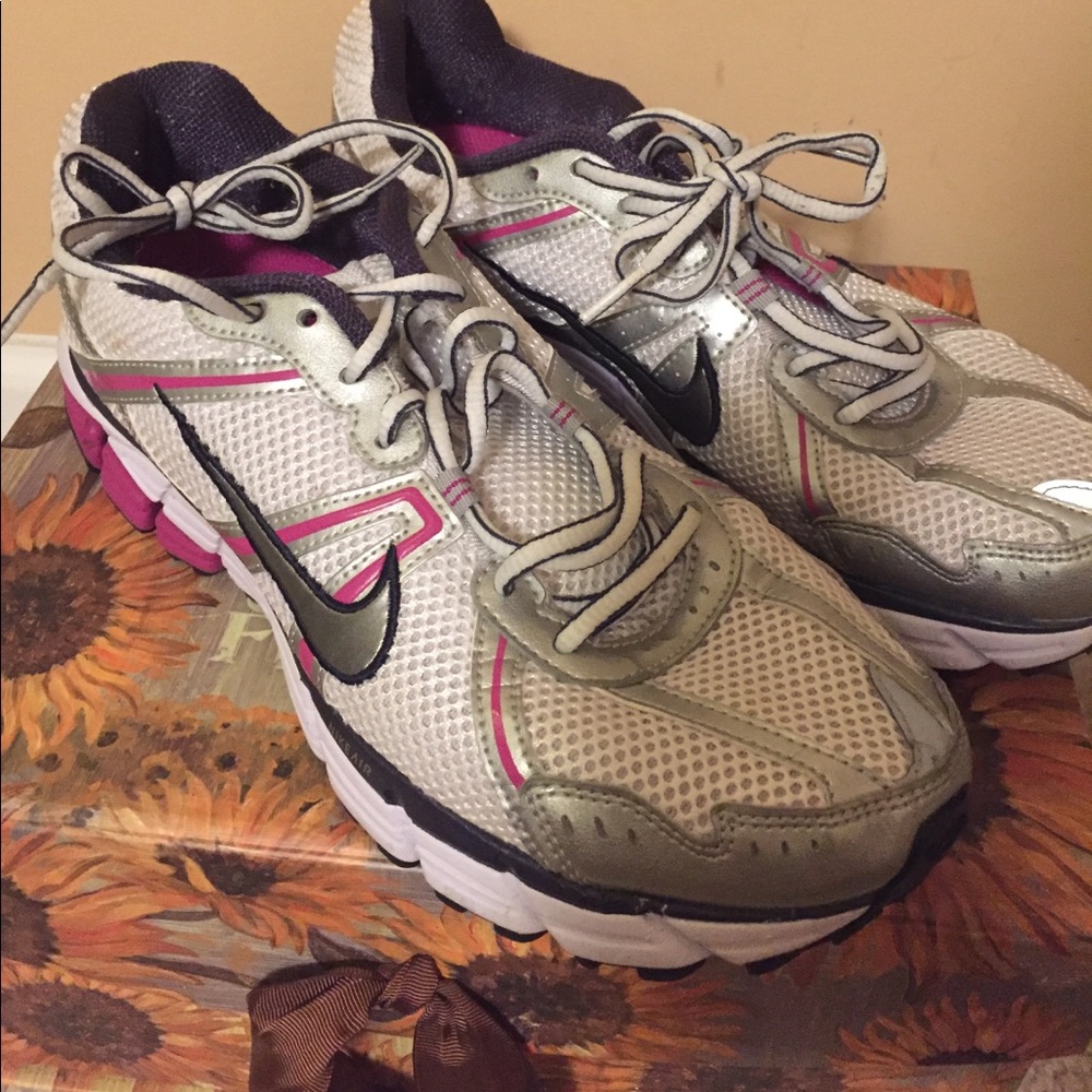 NikeAir Pegasus 26 size 10 Women's