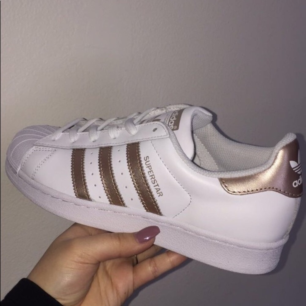 Adidas rose SuperStar