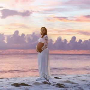Maternity shoot outfit