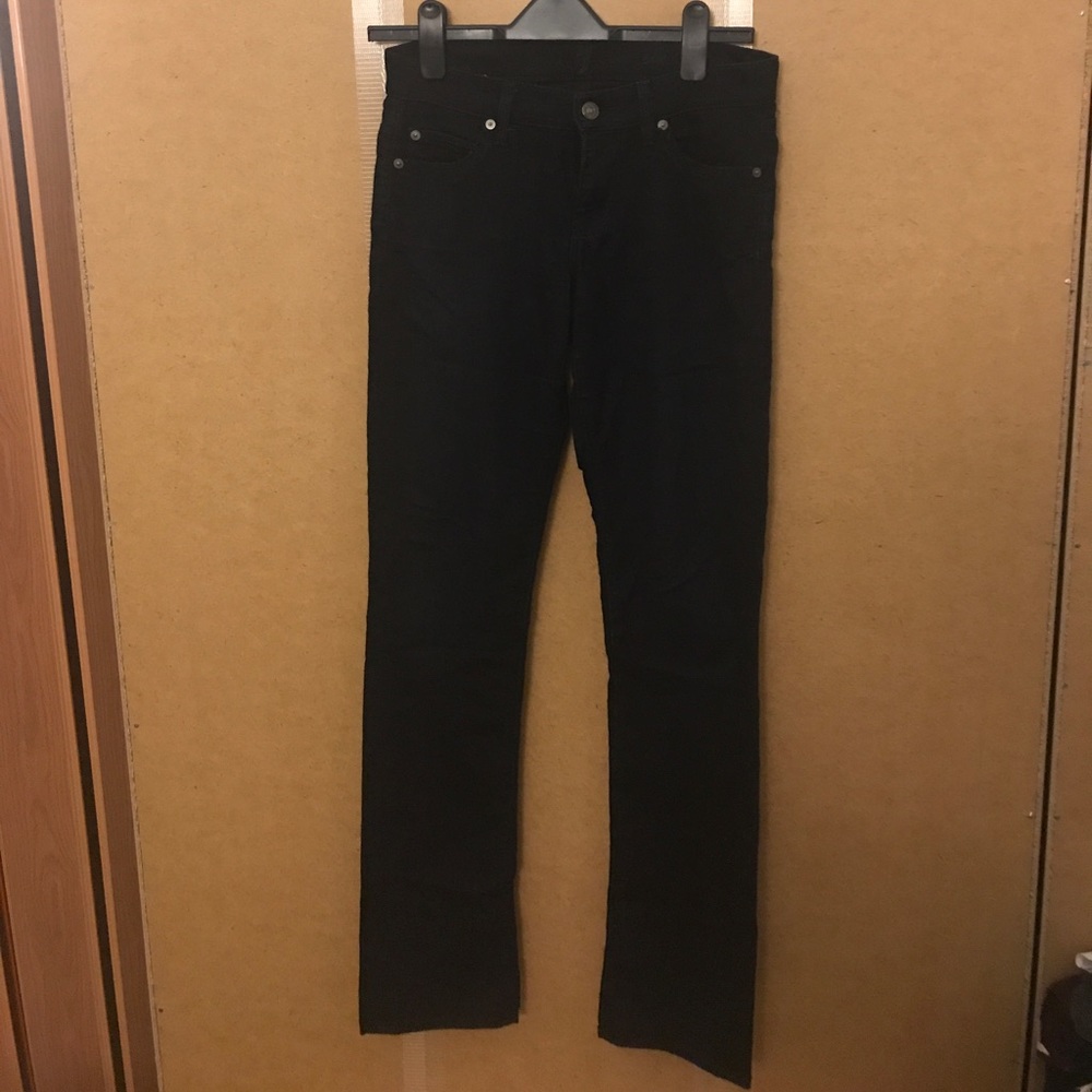 EUC - 7 for all Mankind black straight leg jeans
