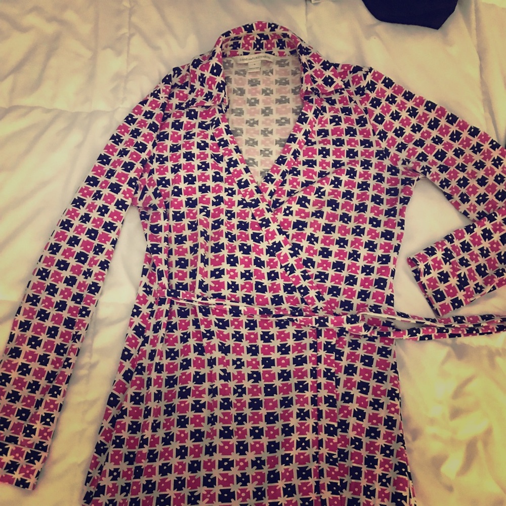 Weekend super sale!!! DVF Iconic Wrap Dress