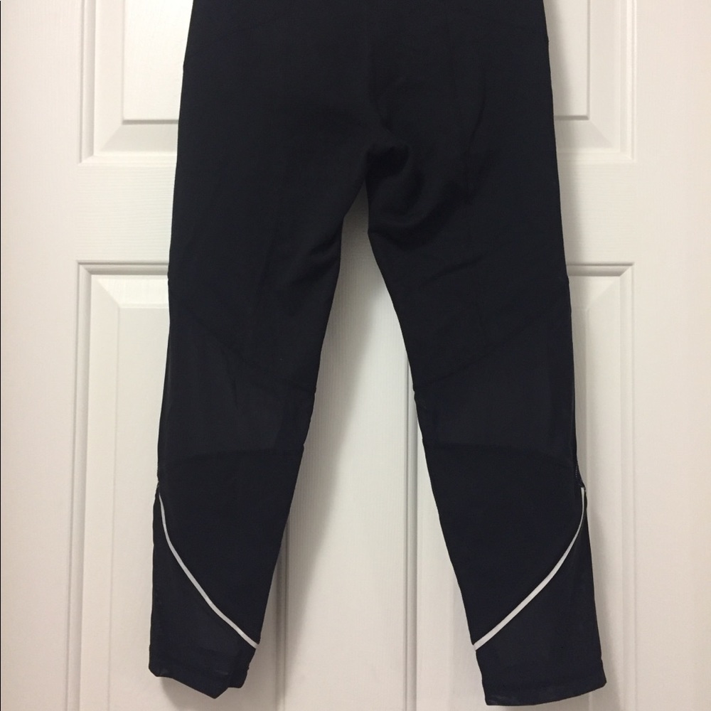 Zella crops - Picture 2 of 4