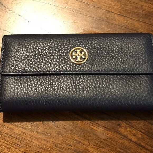 Tory Burch Handbags - **SOLD**Tory Burch Landon Jewelry Roll