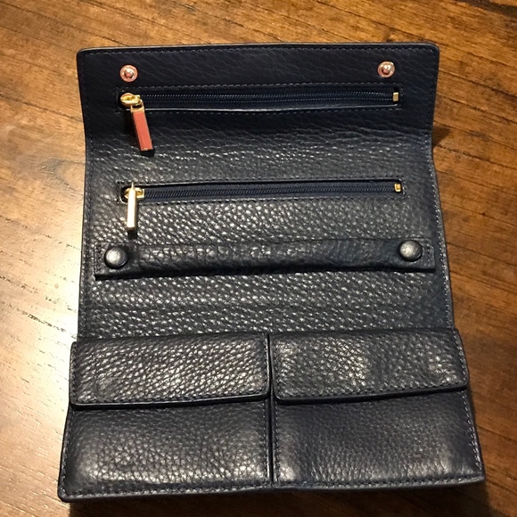 **SOLD**Tory Burch Landon Jewelry Roll - Picture 2 of 3