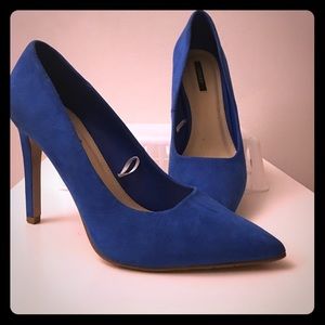 Blue suede heels. Forever 21 brand. Size 7.