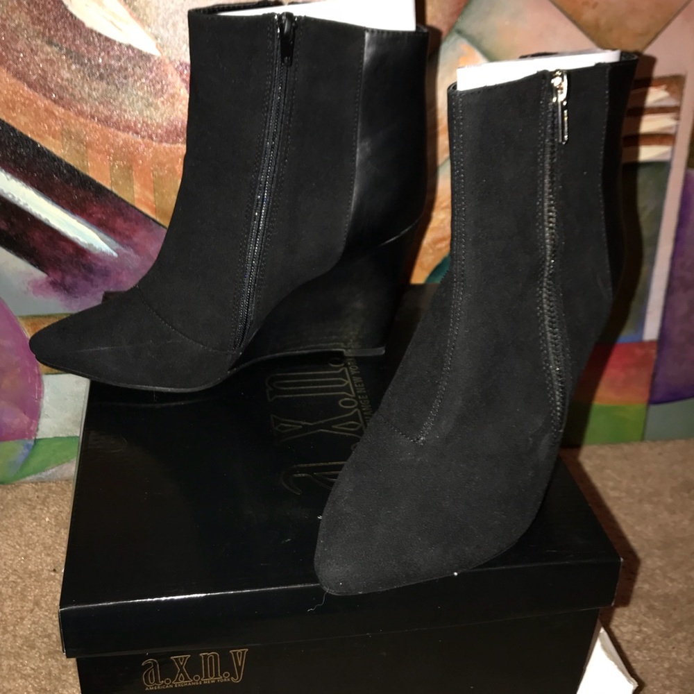Black suede-like wedges