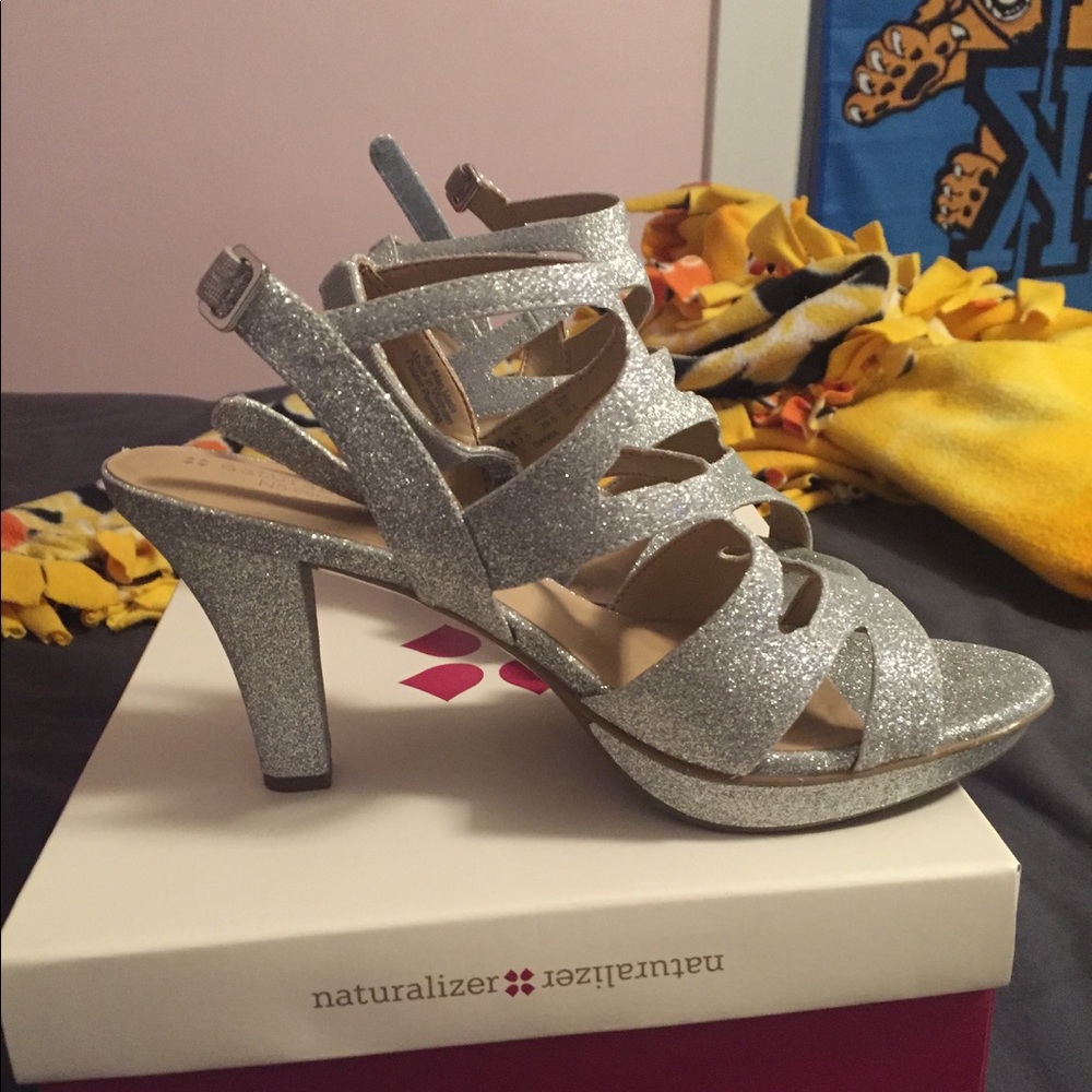 Neutralizer Heels
