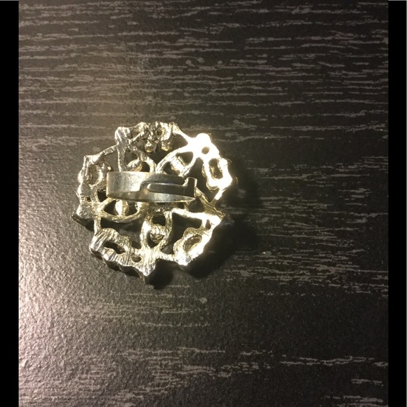 Black statement ring - Picture 3 of 3