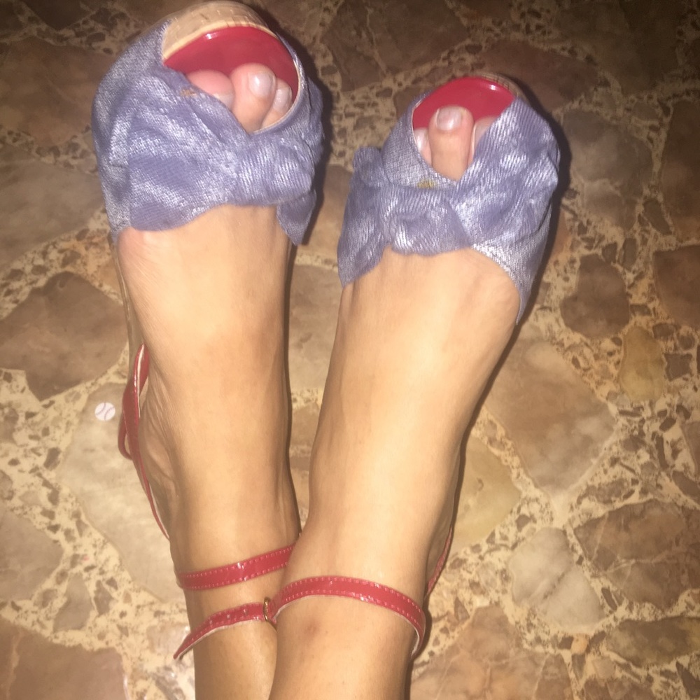 Denim and red patent leather Guess sandals