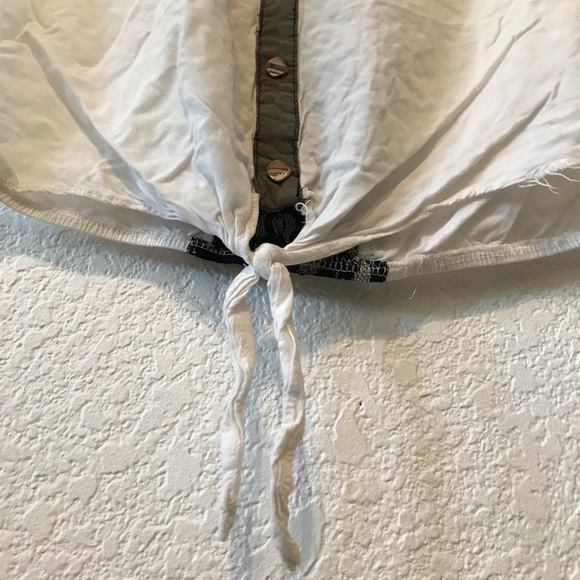 Tie-Front Lace Back Crop Top - Picture 3 of 3