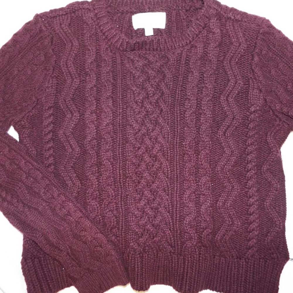 Kendall & Kylie Cropped Cable Knit Sweater