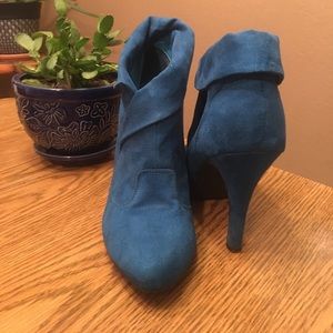 Gorgeous Blue Booties