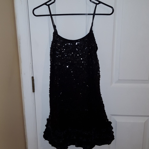 Forever 21 Dresses & Skirts - Black sequin dress with ruffle trim