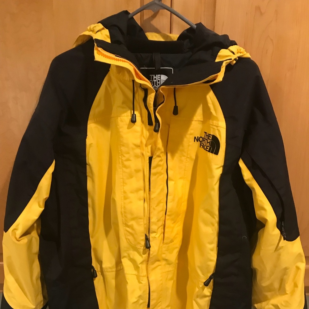 North Face Summit Series Yellow / Hyvent Large