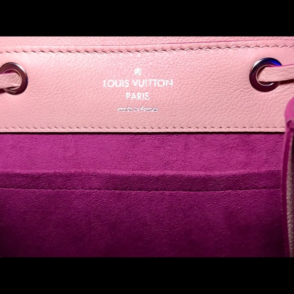 LV back pack - Picture 3 of 4