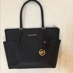 Michael Kors jetset tote!!!