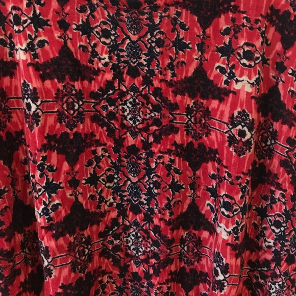 Red Patterned Crop Top - Picture 2 of 3