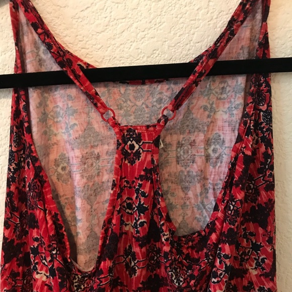 Red Patterned Crop Top - Picture 3 of 3