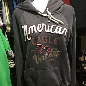 American Eagle Sweatshirt & Hoodie