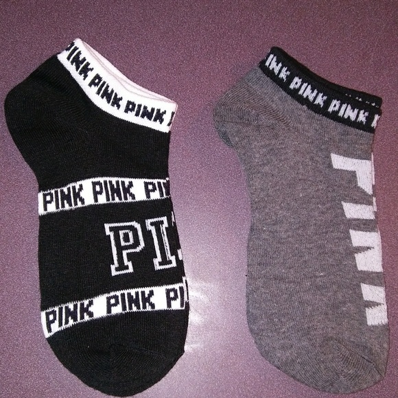 PINK Victoria's Secret Accessories - 🎄PINK Socks(2pk.)