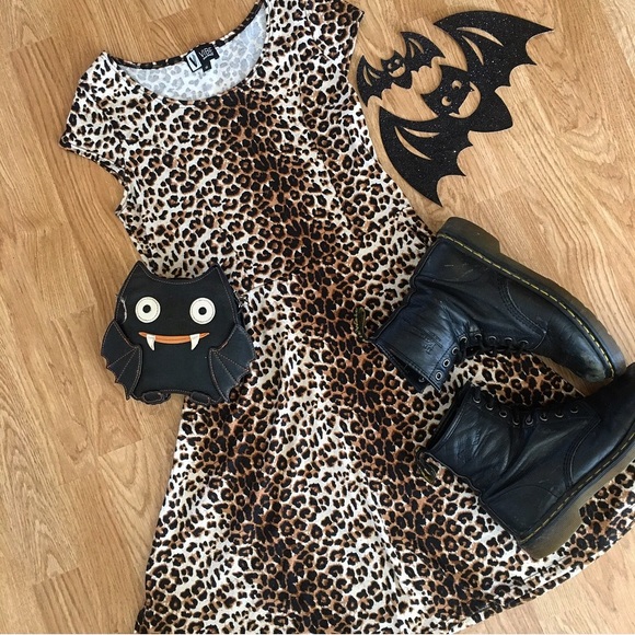 Dresses & Skirts - Leopard Print Skater Dress