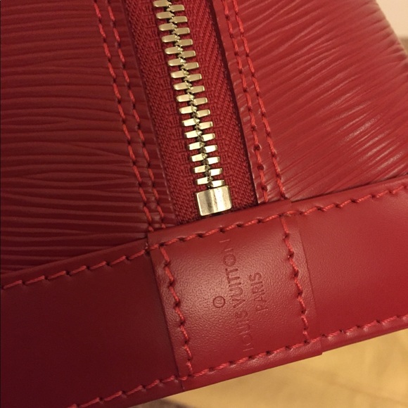 🔴SOLD🔴AUTHENTIC! Louis Vuitton Epi Alma PM - Picture 4 of 8