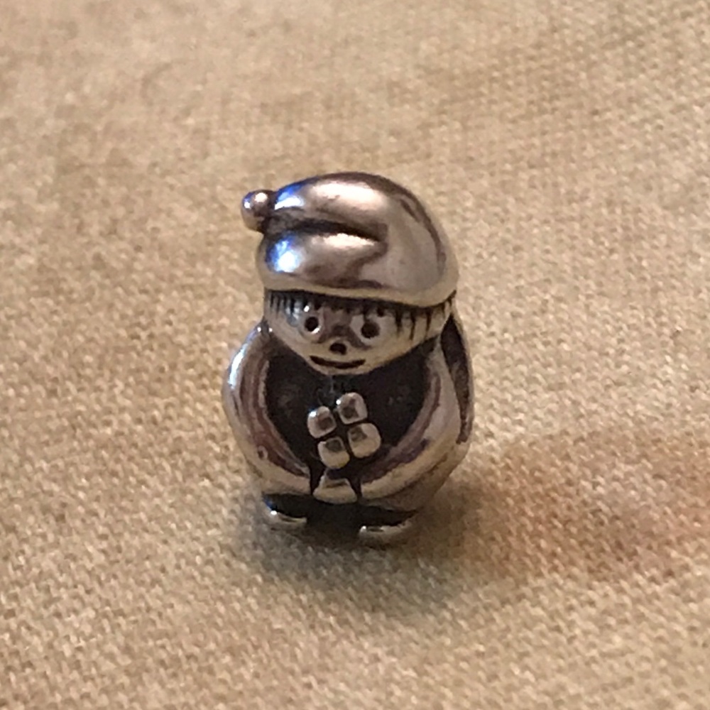 Retired (Discontinued) Elf Pandora Charm