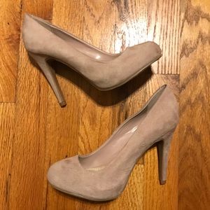 Nude heels!