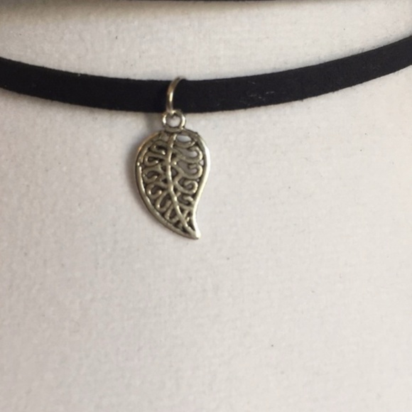 Leaf Choker - Picture 3 of 4