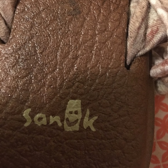 Sanuks Yoga Sandals BUNDLESOLD - Picture 3 of 6