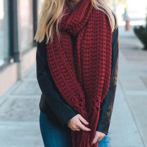 Chunky Knit Tassel Scarf