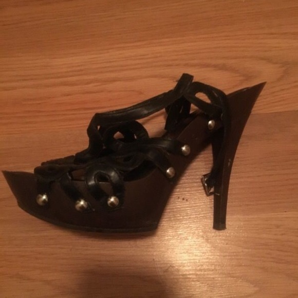 Jessica Simpson - Picture 2 of 2