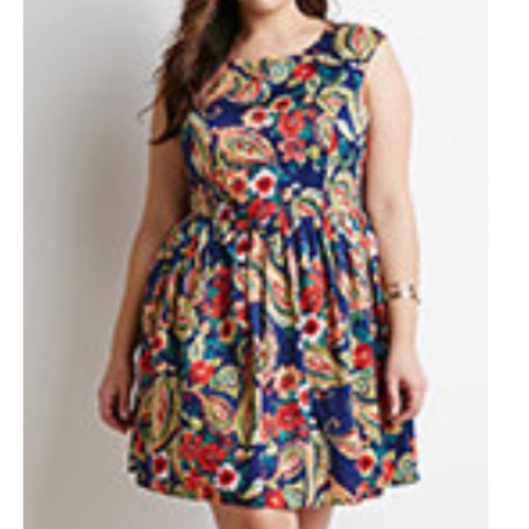 Dresses & Skirts - Floral formal dress
