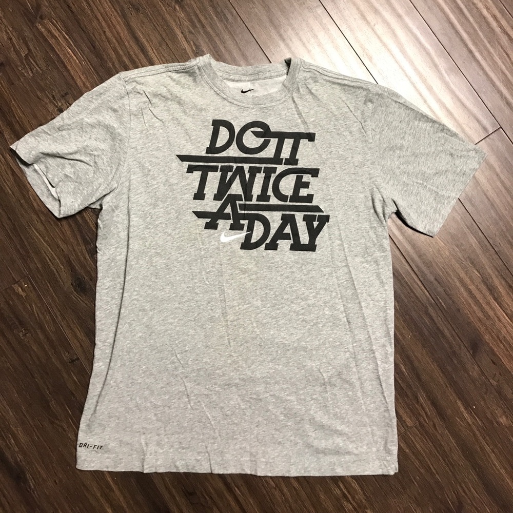 Nike • Gray Tee • Size L