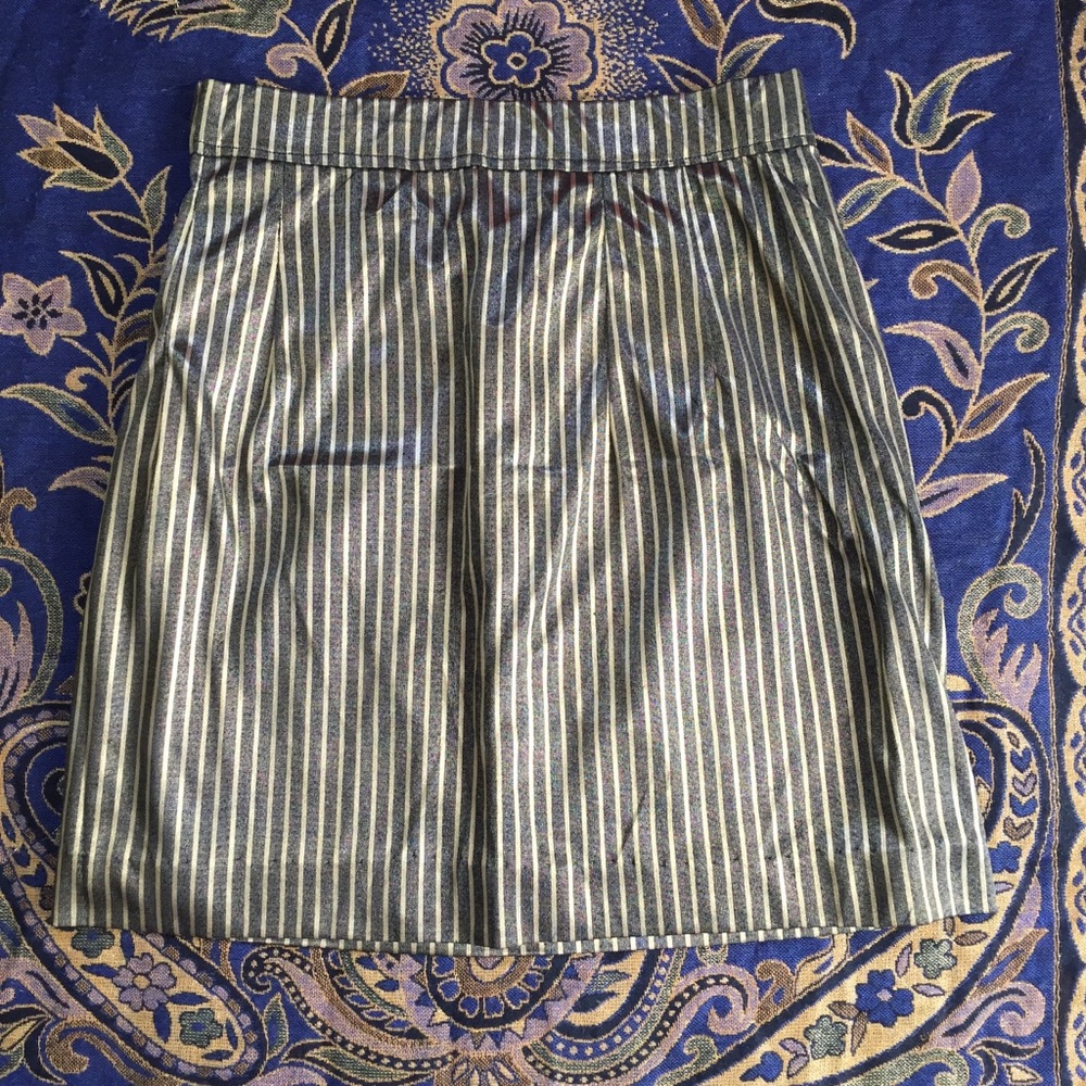 SOLD/Shiny Vintage Metallic Faux Leather Gold Skirt!