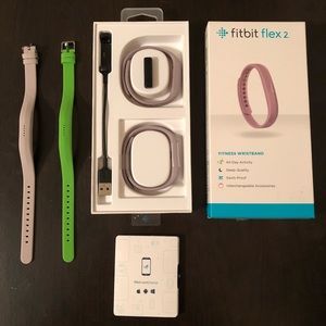 Fitbit Flex 2 w/ 4 wristbands (3 small, 1 large)