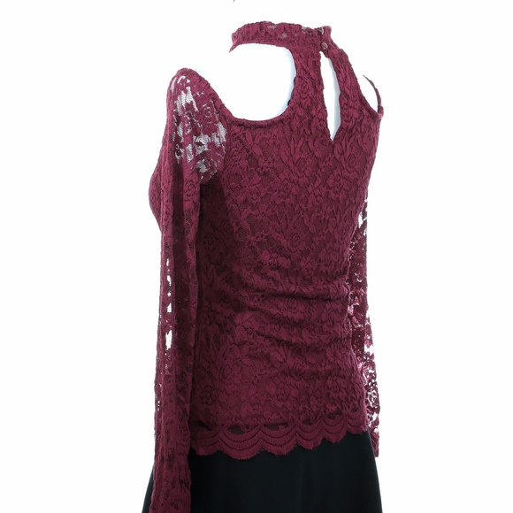 🔥FIRE SALE🔥Burgundy Lace Choker Long Sleeve Top - Picture 5 of 7