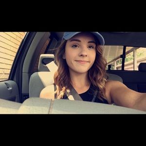 Meet your Posher, Calista