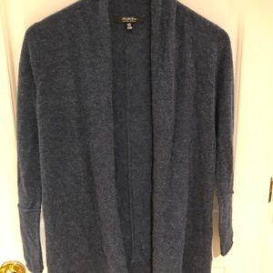 100% Cashmere warm and soft cardigan!