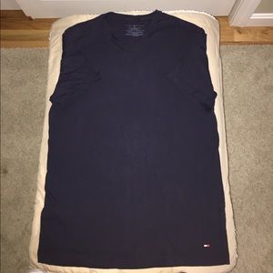 Tommy Hilfiger navy blue men’s v-neck men’s size M