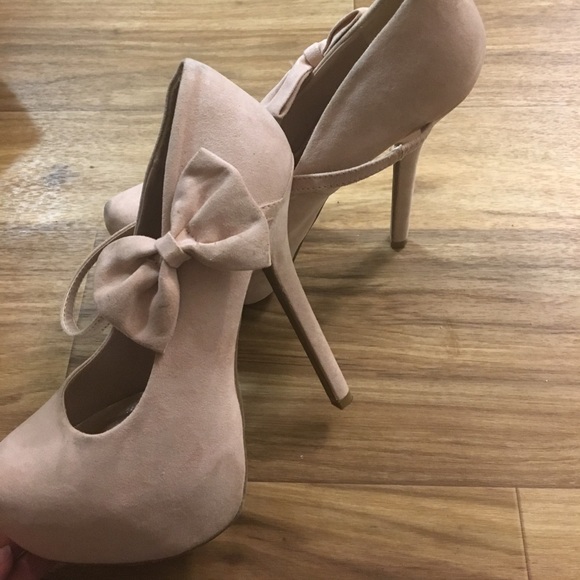 Pumps - Picture 2 of 2