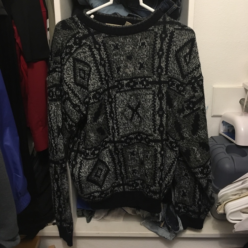 vintage black and grey crew neck