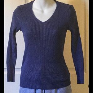 Blue knit V-neck top