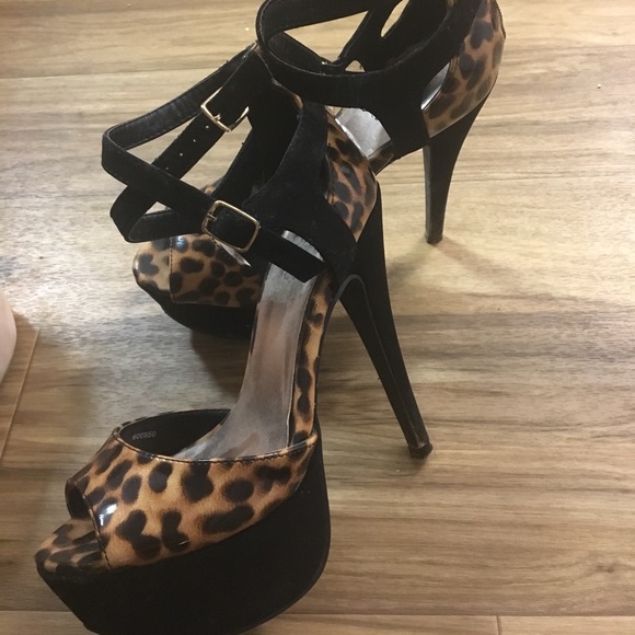 Heels - Picture 2 of 2