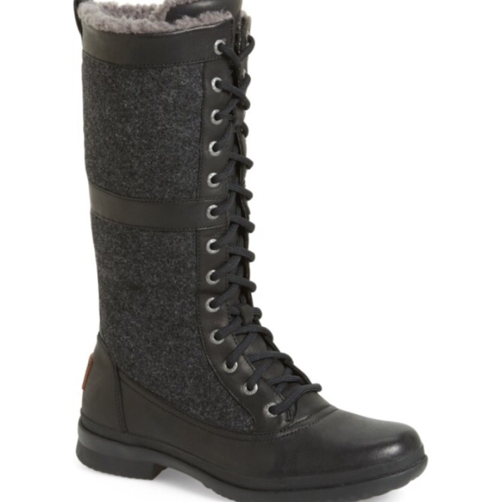 UGG Elvia Boot NWOT