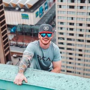 Meet your Posher, Bobby