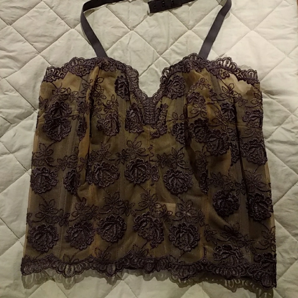 Vintaged Boned Strapless Lace Boustier 38D