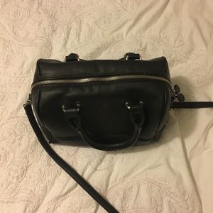 URBAN OUTFITTERS CROSSBODY BAG