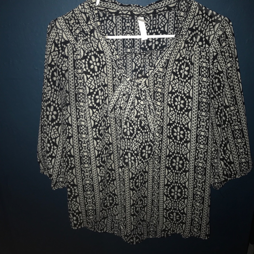 Quarter sleeve chiffon blouse