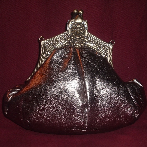 N/A Handbags - Champagne Metallic Faux Leather Clutch